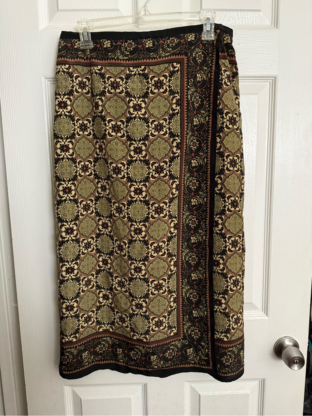 Sag Harbor Vintage-Inspired Black & Olive Patterned Midi Skirt Size 16W